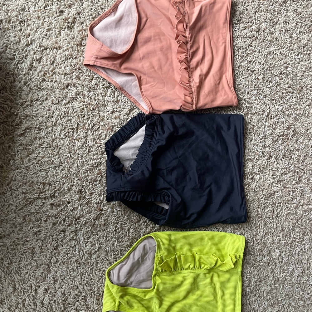 Set of Three 6/7 bottoms clay black and ribbed lemon lime